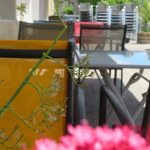 auberge-de-la-petite-casserole.fr-provencehotel.com/
